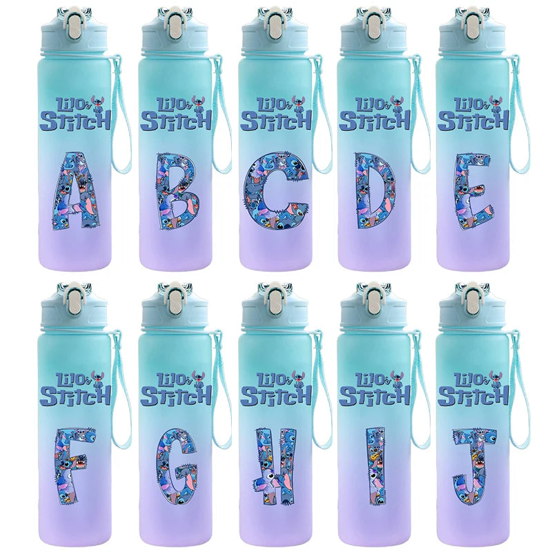 Garrafa de água com estampa de letras A-Z Lilo Stitch de 750ML, grande capacidade, portátil, desenho animado, anime, esporte ao ar livre, copo de água, presente para criança